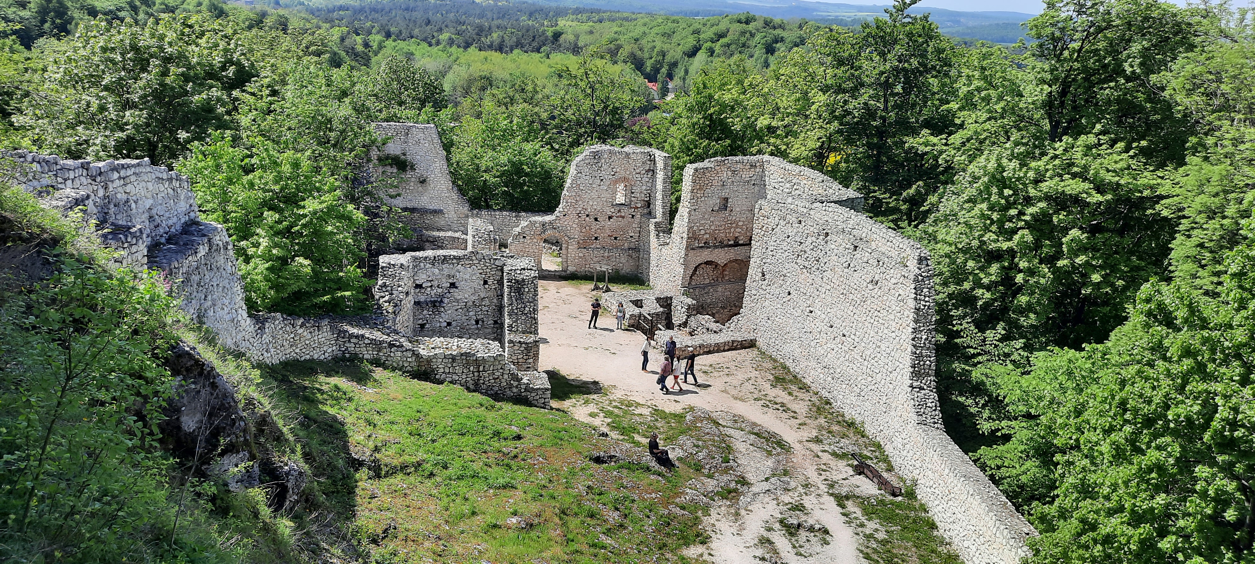 Zamek Pilcza i rezerwat przyrody Smoleń – atrakcje Jury Krakowsko-Częstochowskiej