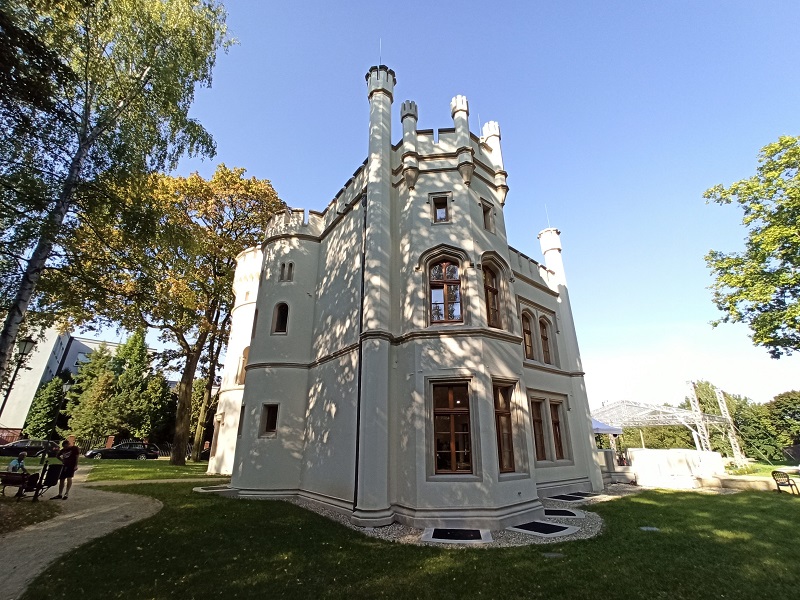 Pałac w bytomskich Miechowicach otwarty! Miasto zrewitalizowało obiekt, czyniąc z niego architektoniczną perłę