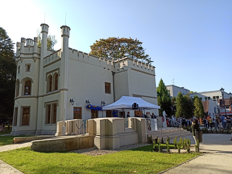 Pałac w bytomskich Miechowicach otwarty! Miasto zrewitalizowało obiekt, czyniąc z niego architektoniczną perłę