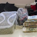 Policjanci z Ogrodzieńca przejęli ponad kilogram narkotyków. 33-latek został tymczasowo aresztowany - galeria