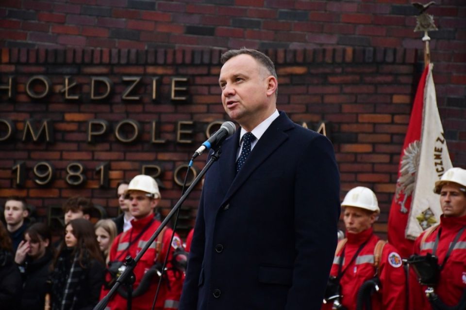 40. rocznica pacyfikacji kopalni Wujek z udziałem Prezydenta RP - galeria