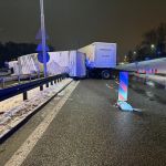 [AKTUALIZACJA] Groźny wypadek na DTŚ w stronę Katowic. Przewrócony TIR zablokował drogę! - galeria