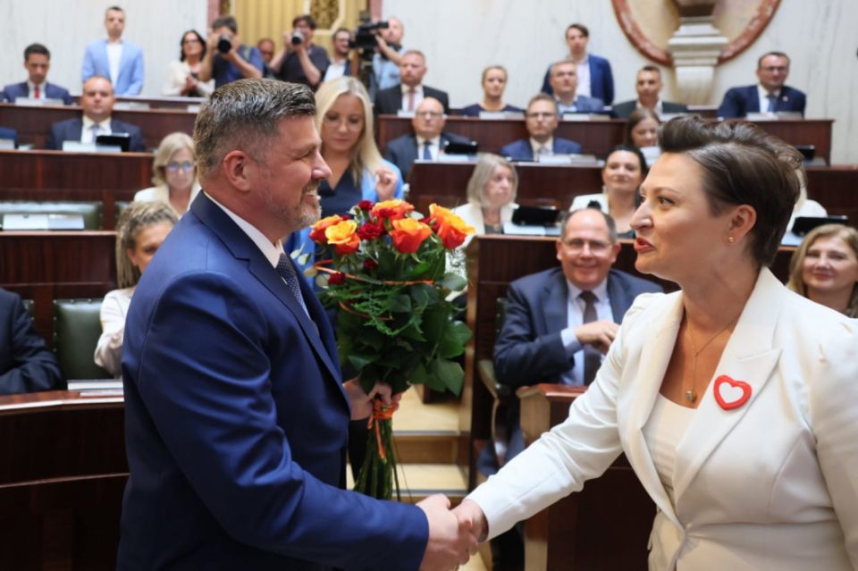 Pierwsza sesja Sejmiku VII kadencji. Wojciech Saługa marszałkiem - galeria