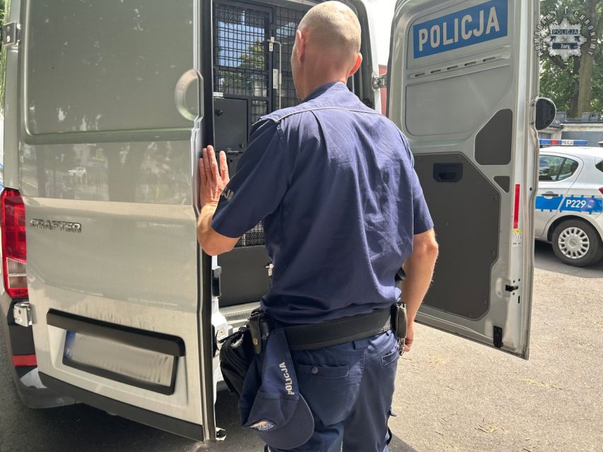 Złapani na gorącym uczynku. Kradli kable przy torach! - galeria