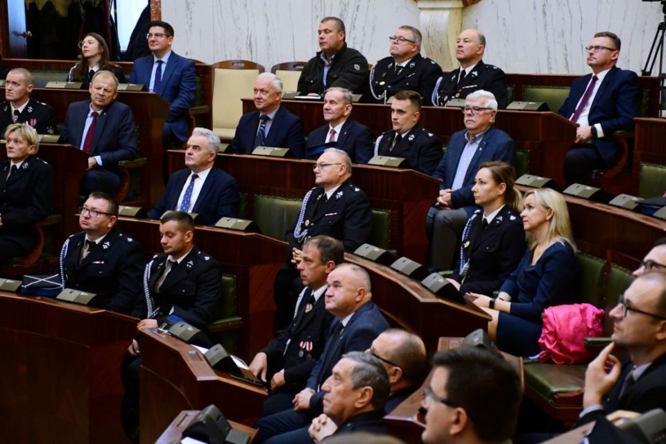 Śląskie inwestuje w bezpieczeństwo. 53 gminy otrzymają wsparcie - galeria