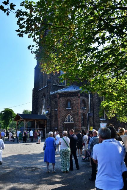 Procesja Bożego Ciała w Świętochłowicach - Lipinach przeszła do historii. Nie zabrakło tradycji i folkloru! - galeria