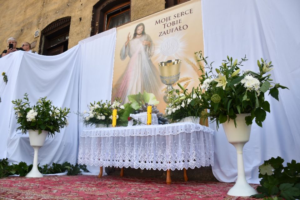 Procesja Bożego Ciała w Świętochłowicach - Lipinach przeszła do historii. Nie zabrakło tradycji i folkloru! - galeria