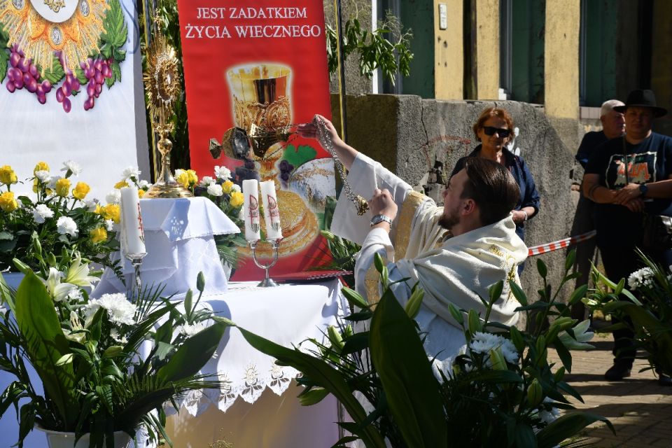 Procesja Bożego Ciała w Świętochłowicach - Lipinach przeszła do historii. Nie zabrakło tradycji i folkloru! - galeria
