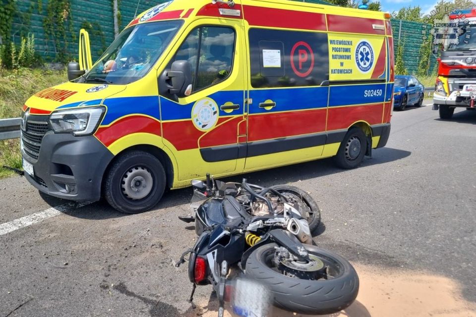 Wypadek motocyklisty na A1. Groźne zdarzenie w rejonie Żory-Rówień - galeria