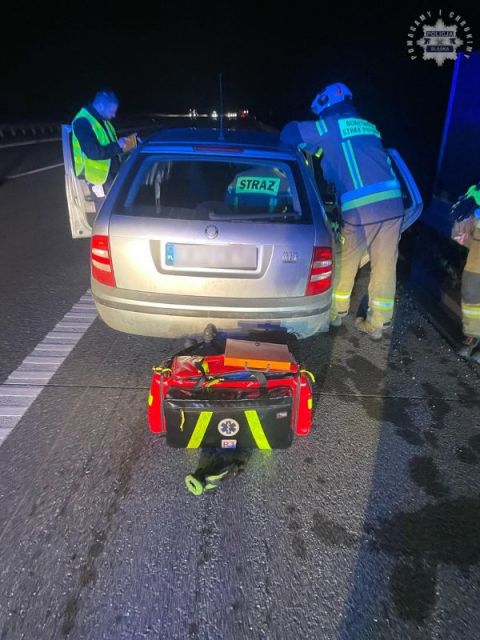 Groźna kolizja na A1. Narkotyki, brak prawa jazdy i ranna pasażerka - galeria
