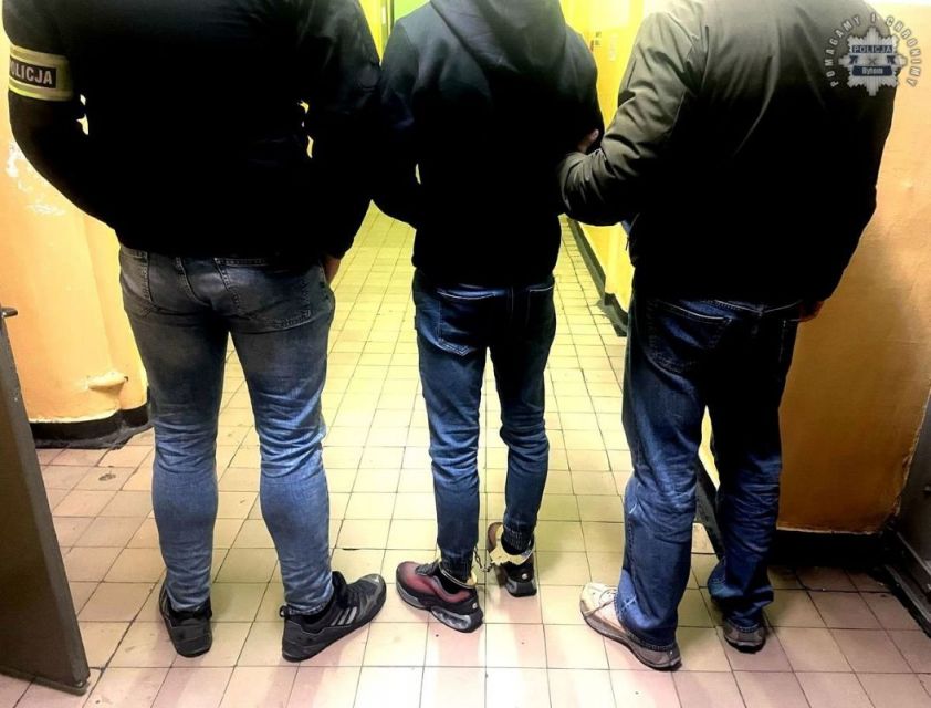 Policjanci z Katowic i Bytomia udaremnili przemyt 24 kg narkotyków - galeria