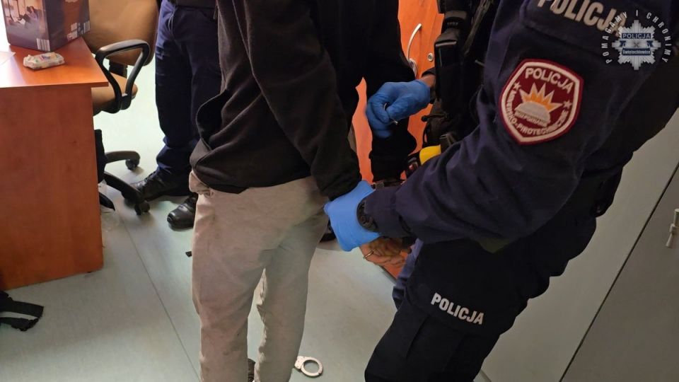 23-latek ukradł puszki WOŚP. Mężczyzna już wcześniej był poszukiwany - galeria