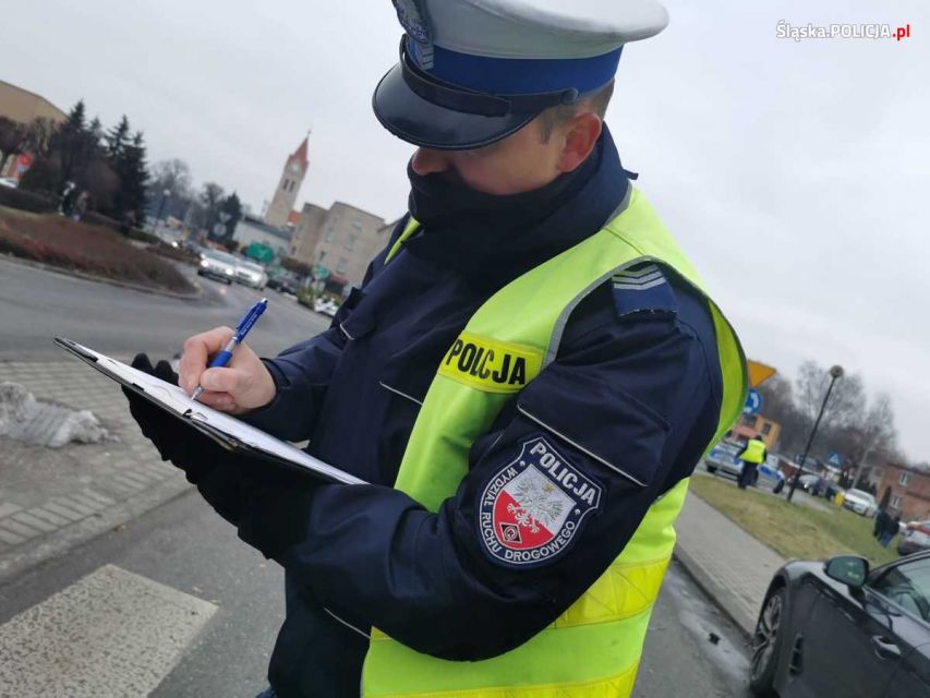 [FILM] Policyjny pościg za estońskim audi! Kierowca uderzył w porshe i uciekał dalej - galeria