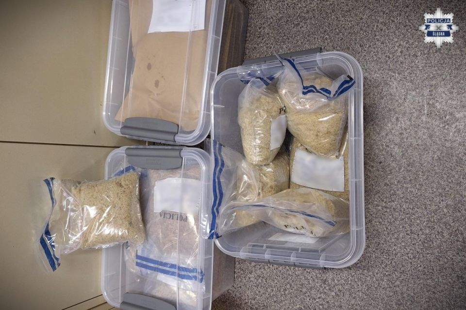 Policjanci przechwycili blisko 100 kilogramów narkotyków - galeria