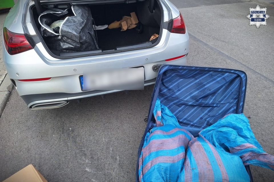 Policjanci przechwycili blisko 100 kilogramów narkotyków - galeria