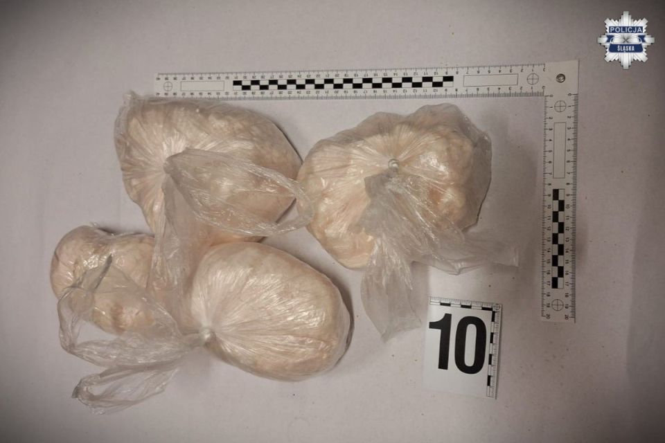 Policjanci przechwycili blisko 100 kilogramów narkotyków - galeria