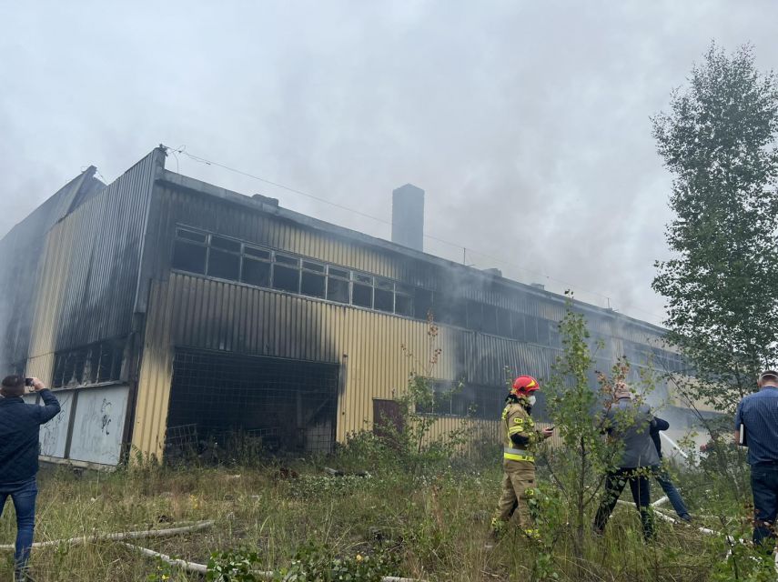 Kaczyce: Na terenie dawnej kopalni „Morcinek” miał miejsce pożar starej lokomotywowni - galeria