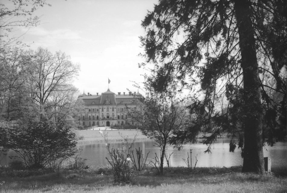 Pałac w parku 1937/fot. NAC
