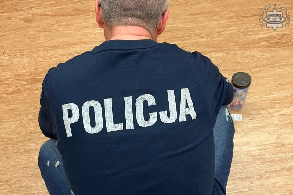 Z Egiptu do Tychów. Ogromna próba przemytu 43kg pseudoefedryny - galeria