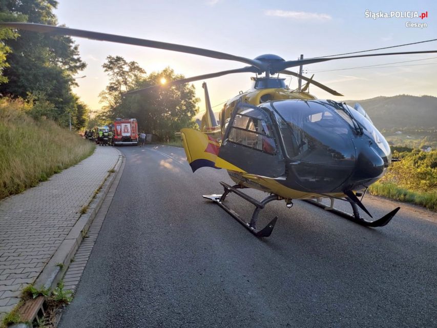 Tragiczny wypadek w Jaworzynce: Opel zderzył się z ciągnikiem. Jedna osoba nie żyje - galeria