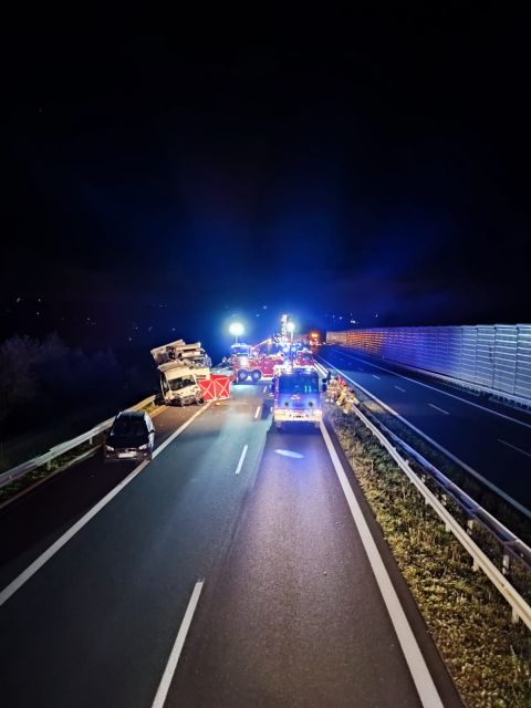 Tragedia na drodze S52 koło Cieszyna. W wypadku zginął mężczyzna! - galeria