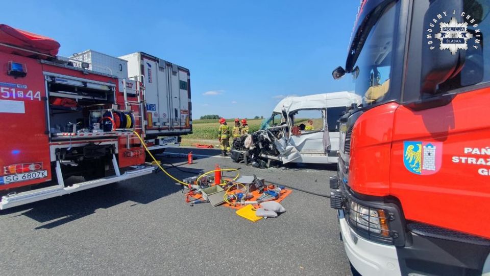 Tragiczny wypadek na autostradzie A4 w kierunku Wrocławia. Nie żyją dwie osoby - galeria