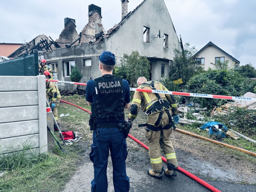 Tragiczny pożar w Jaworznie: Dwa ciała znalezione w zgliszczach - galeria