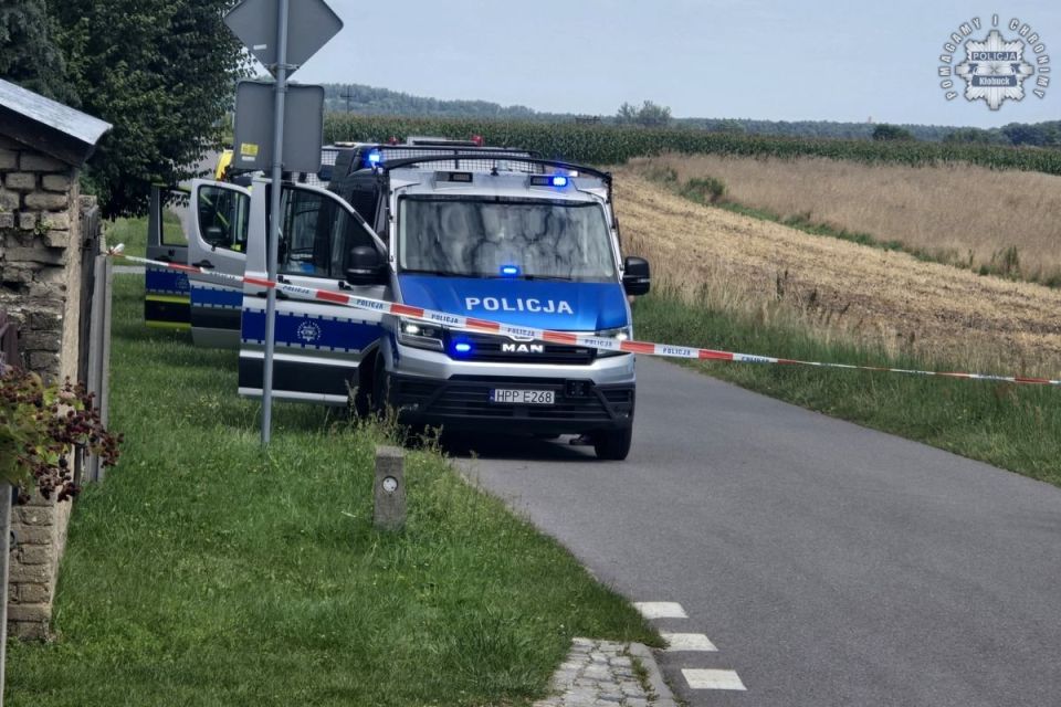 Zatrzymano 34-latka podejrzanego o postrzelenie mieszkańca Iwanowic Małych - galeria