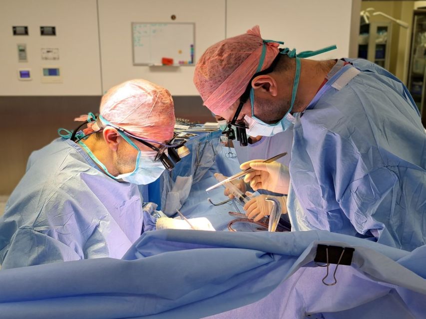 Zespół SCCS przeprowadził transplantację obu płuc u 77-letniego pacjenta - galeria