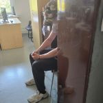 Pożar w Chorzowie – policjanci ewakuowali mieszkańców, uratowali psa i zatrzymali sprawcę podpalenia - galeria