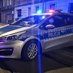 Pożar w Chorzowie – policjanci ewakuowali mieszkańców, uratowali psa i zatrzymali sprawcę podpalenia - galeria