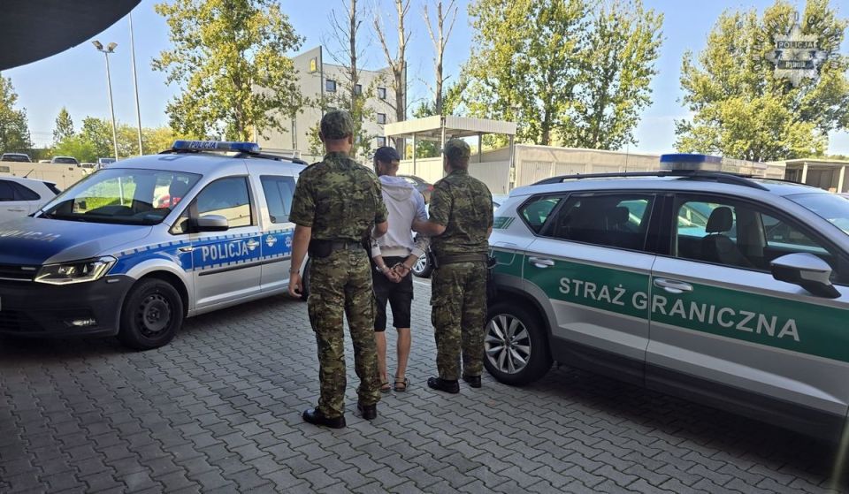 Pijany kierowca z trzema zakazami kierowania pojazdami zatrzymany w Rybniku. Mężczyzna został deportowany - galeria