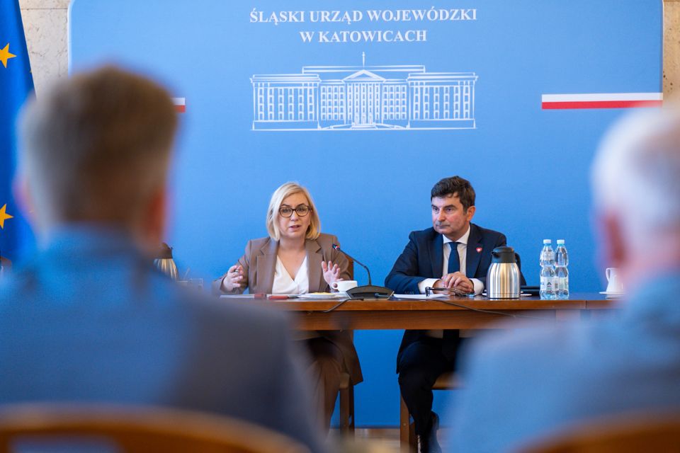 Dodatkowe pieniądze na usuwanie nielegalnie zgromadzonych odpadów w województwie śląskim - galeria