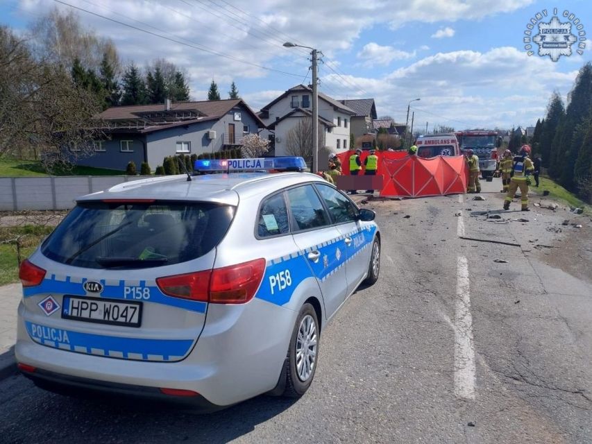 Tragedia na Raciborskiej w Rogowie. 32-letni kierowca nie przeżył - galeria