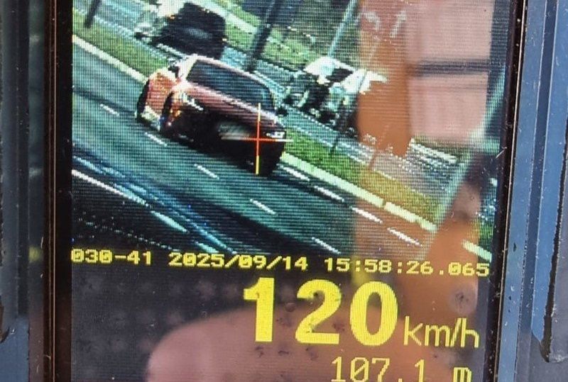 Kierowca pędził 120 km/h w terenie zabudowanym – stracił prawo jazdy - galeria