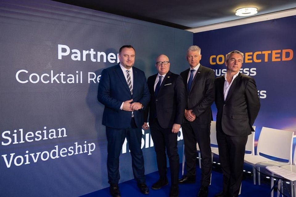 Jakub Chełstowski rozmawiał o współpracy transgranicznej w Davos - galeria