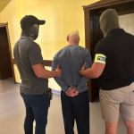 Dwóch mężczyzn zatrzymanych za kradzieże metodą na pracowników administracji - galeria