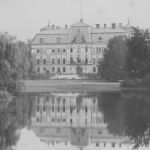 Pszczyna: Zamek w Pszczynie - Widok fasady od strony stawu (1918-1934)/fot. NAC
