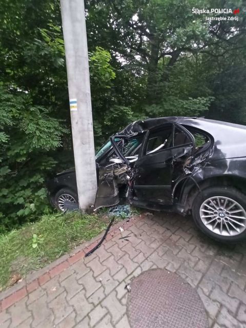 Groźny wypadek w Jastrzębiu-Zdroju. 2 osoby trafiły do szpitala! - galeria