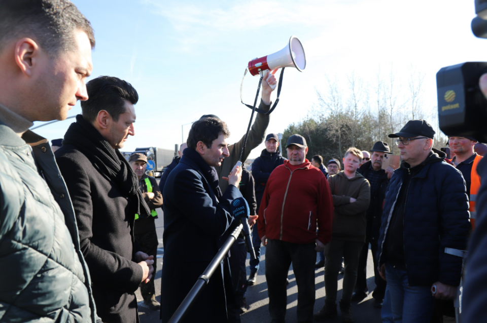 Wojewoda Śląski Marek Wójcik spotkał się z protestującymi rolnikami - galeria