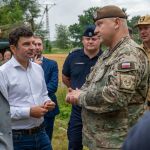 Wojewoda Śląski z wizytą w Pławniowicach. Trwają działania prewencyjne przeciw złotej aldze - galeria