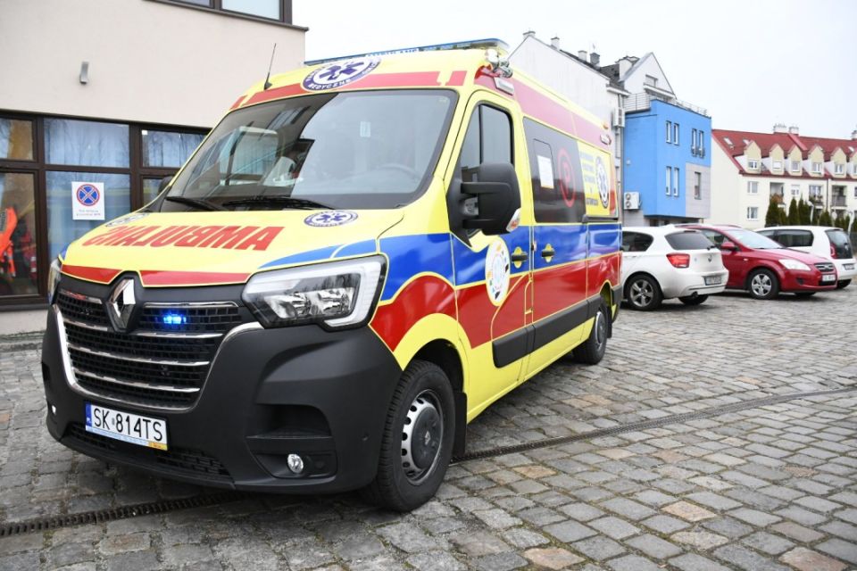 Wojewódzkie Pogotowie Ratunkowe w Katowicach wzbogaciło się o 10 nowych ambulansów typu C - galeria