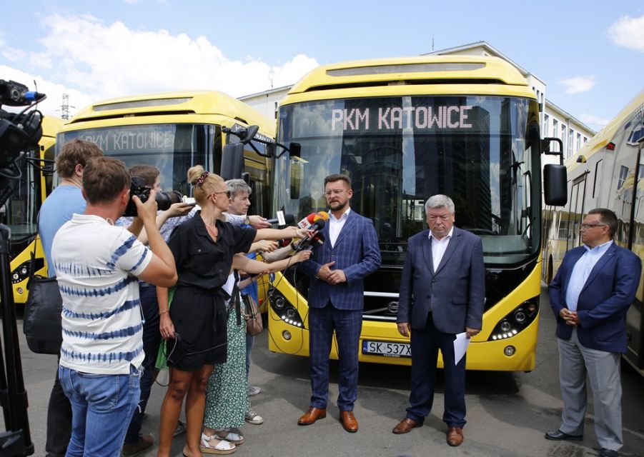22 hybrydowe autobusy na ulicach Katowic. Kolejna ekologiczna inwestycja w mieście - galeria