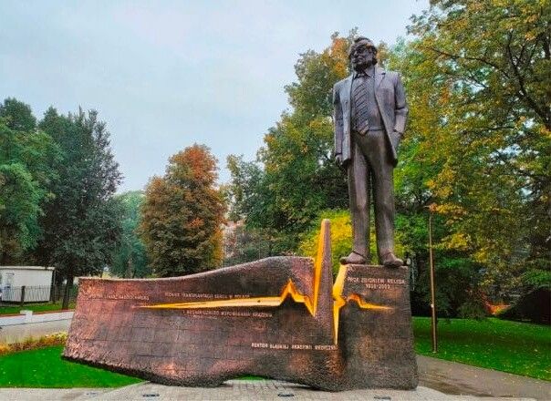 Kopiowanie i rozpowszechnianie zdjęć bez zgody autora zabronione. Zabrze świętuje 40. rocznicę pierwszego udanego przeszczepu serca w Polsce - galeria