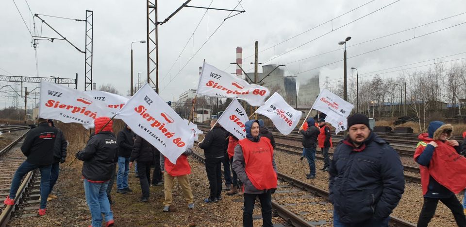 Górnicy zablokowali wjazd do Elektrowni Łaziska – nie przepuszczą wagonów z rosyjskim węglem - galeria