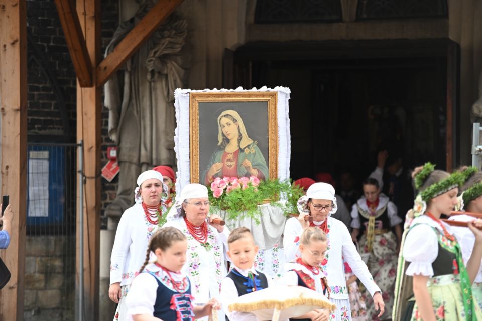 Świętochłowice: Tradycyjna procesja Bożego Ciała przeszła ulicami Lipin [ZDJĘCIA] - galeria