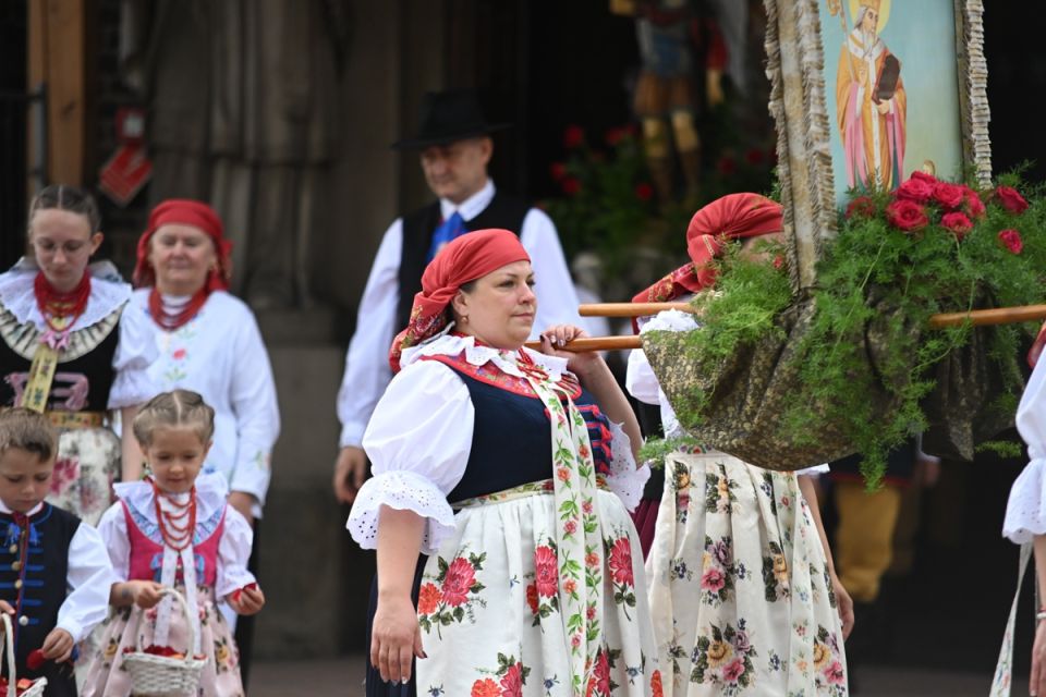 Świętochłowice: Tradycyjna procesja Bożego Ciała przeszła ulicami Lipin [ZDJĘCIA] - galeria