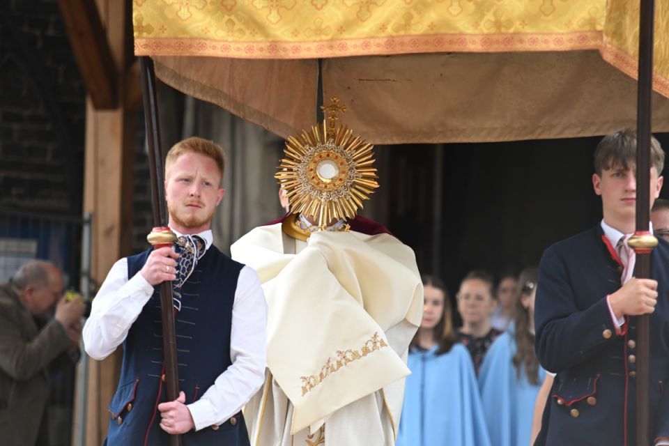 Świętochłowice: Tradycyjna procesja Bożego Ciała przeszła ulicami Lipin [ZDJĘCIA] - galeria
