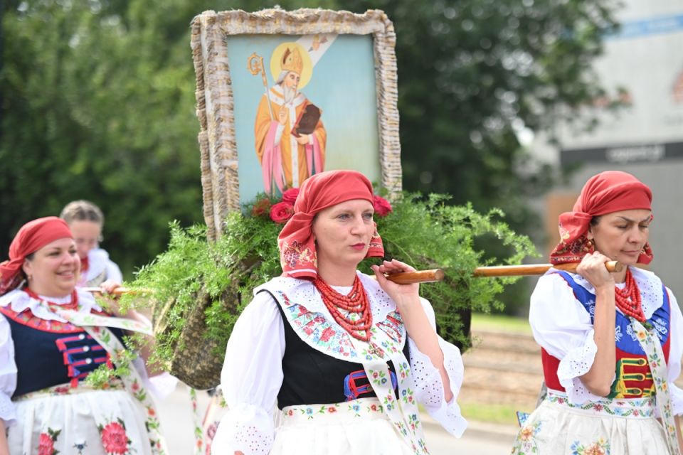Świętochłowice: Tradycyjna procesja Bożego Ciała przeszła ulicami Lipin [ZDJĘCIA] - galeria