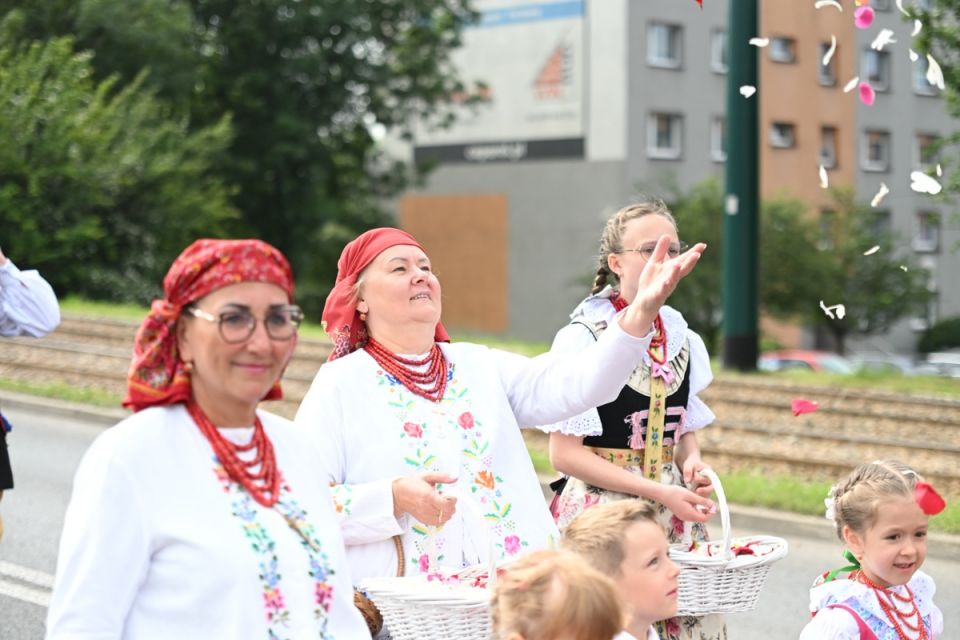 Świętochłowice: Tradycyjna procesja Bożego Ciała przeszła ulicami Lipin [ZDJĘCIA] - galeria